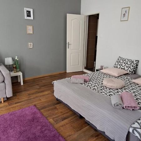 Sweet 16 Apartment In The Party District Budapesta Exterior foto