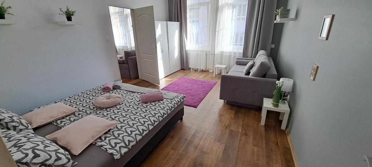 Sweet 16 Apartment In The Party District Budapesta Exterior foto